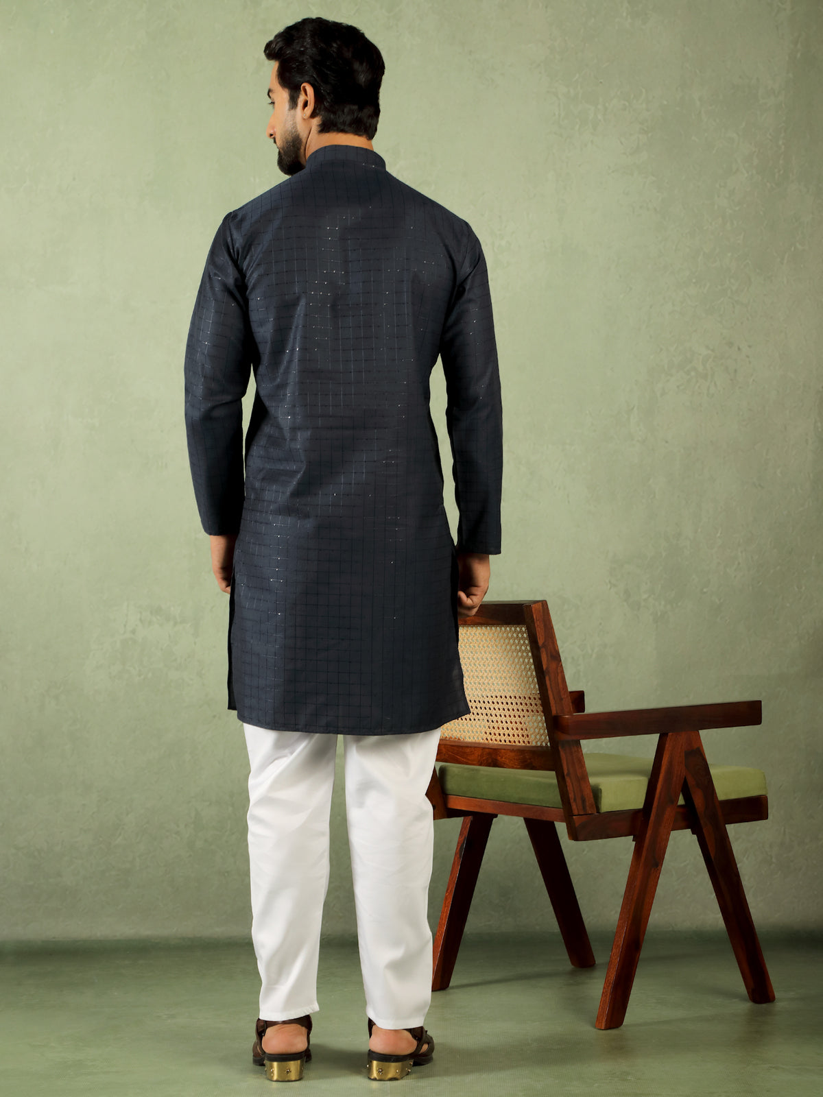 Men Cotton Geometric Mandarin Collor Kurta - Navy Blue