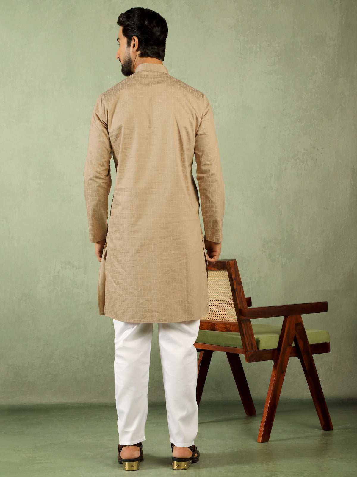 Men Cotton Geometric Mandarin Collor Kurta - Beige