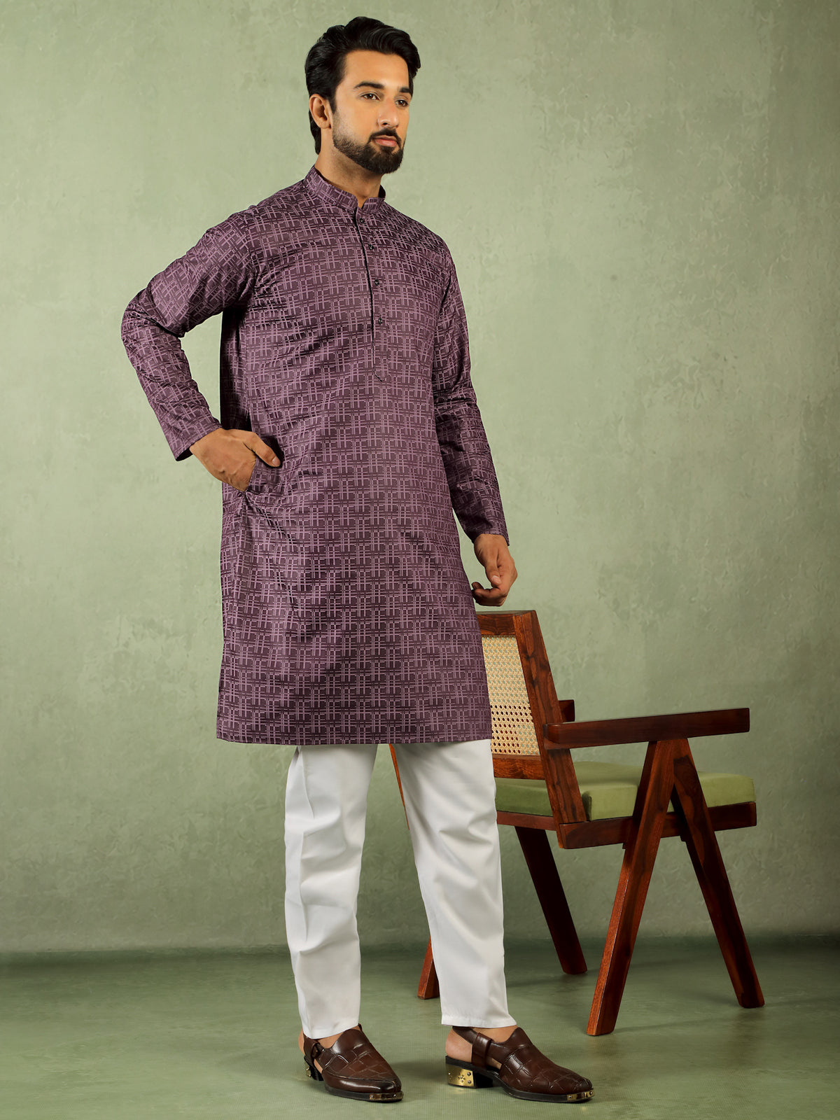 Men Cotton Geometric Mandarin Collor Kurta - Wine