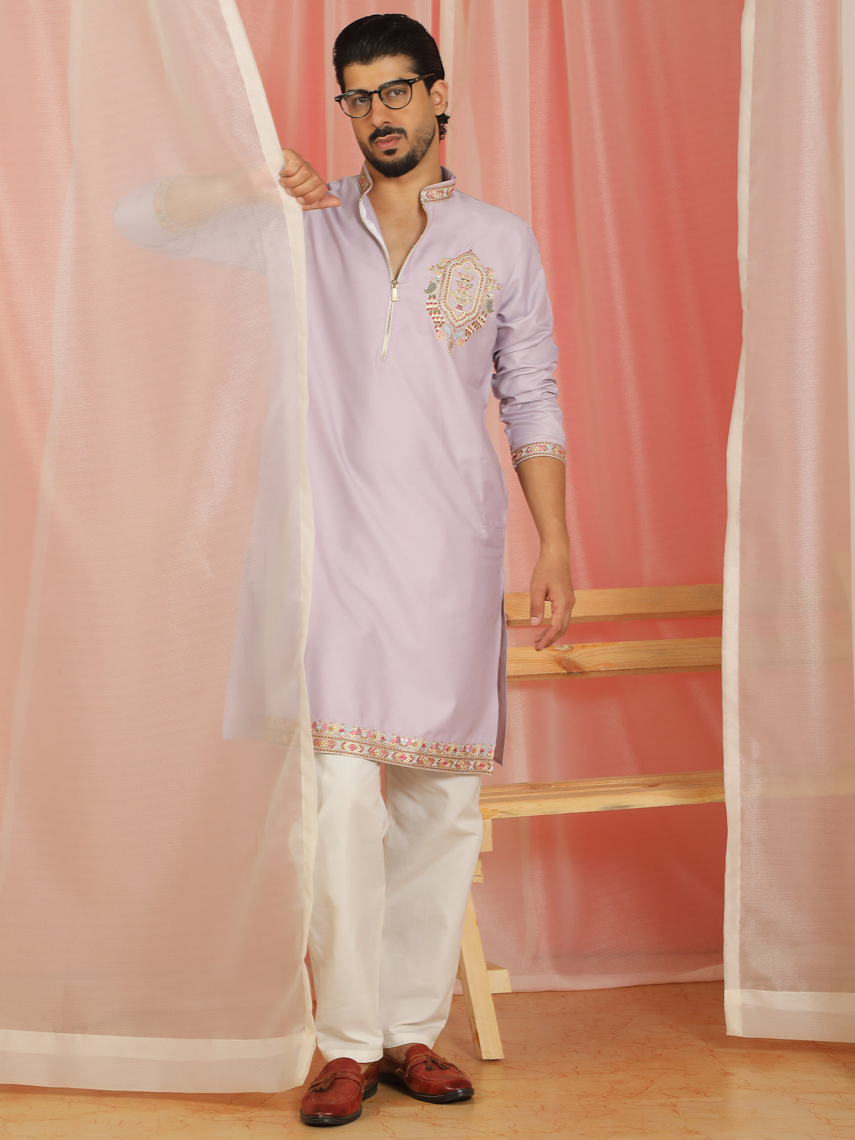Men Cotton Silk Floral Embroidered Zip Closure Kurta - Mauve