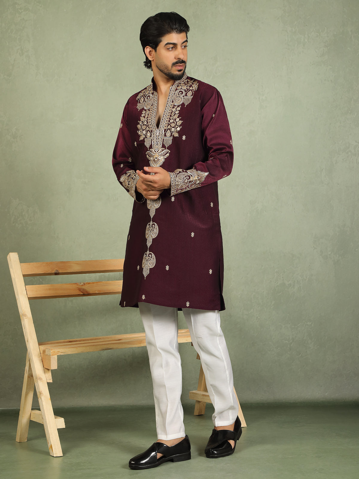 Luxe Men's Tissue Fabric Paisley Designed Embroidery with Sequinned V-Neck Kurta - Wine