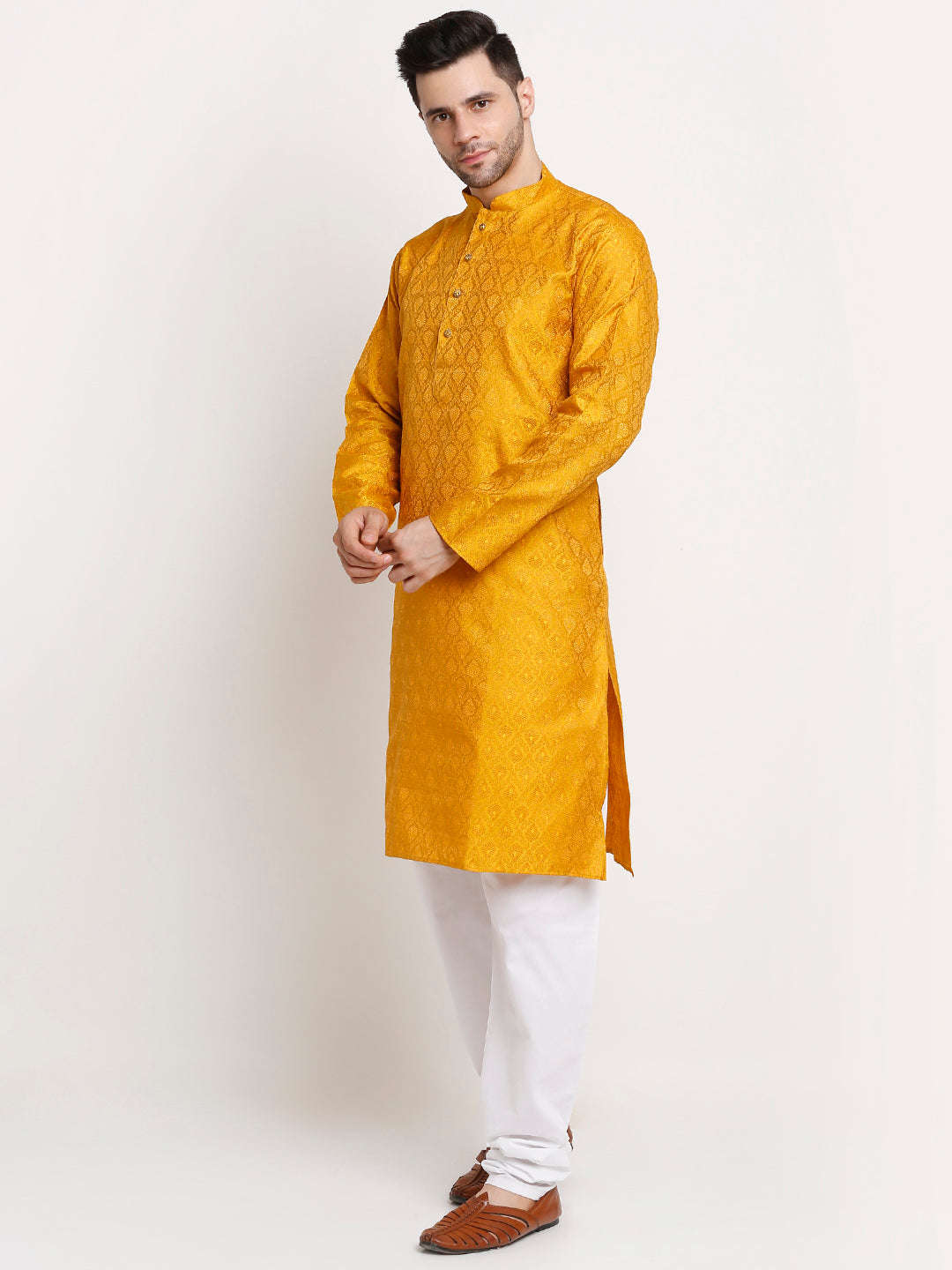 Jacquard Woven Design Paisley Kurta & White Pyjama Set