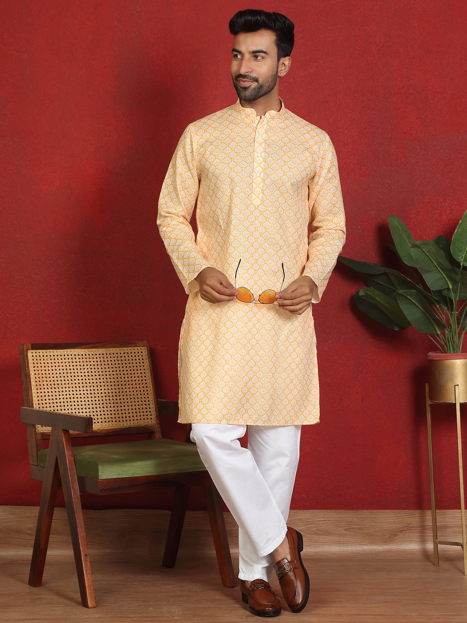 Men's Geometric Print Cotton Blend Kurta with White Pyjamas