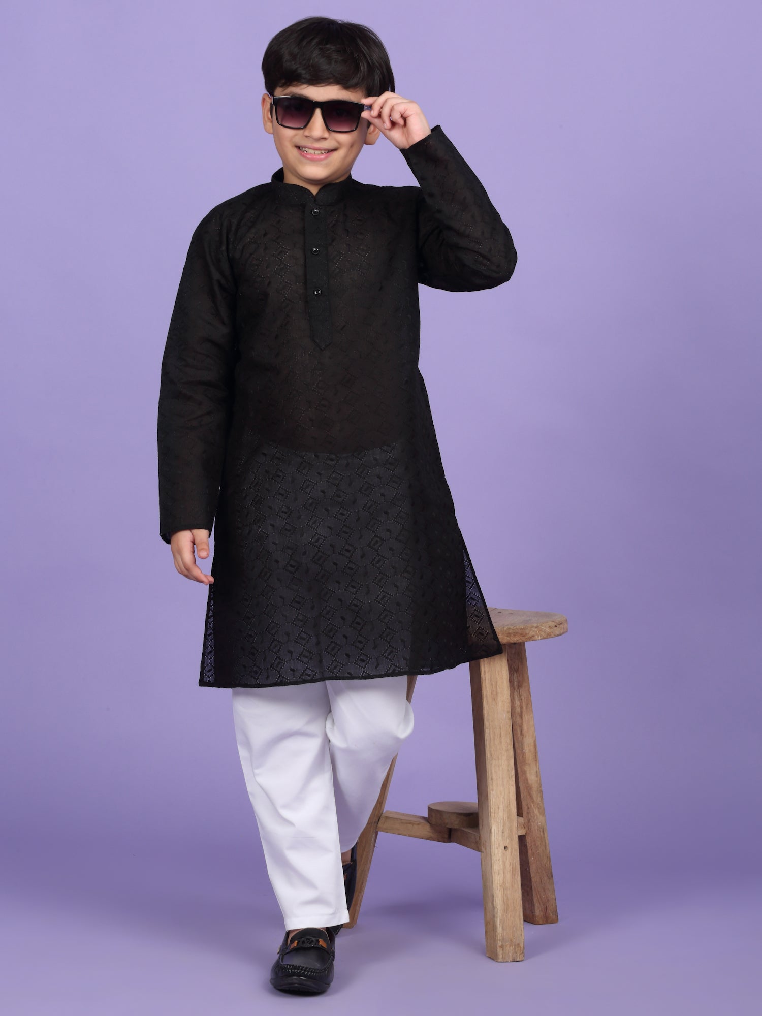 Cotton Blend Embroidered Chikan Kurta