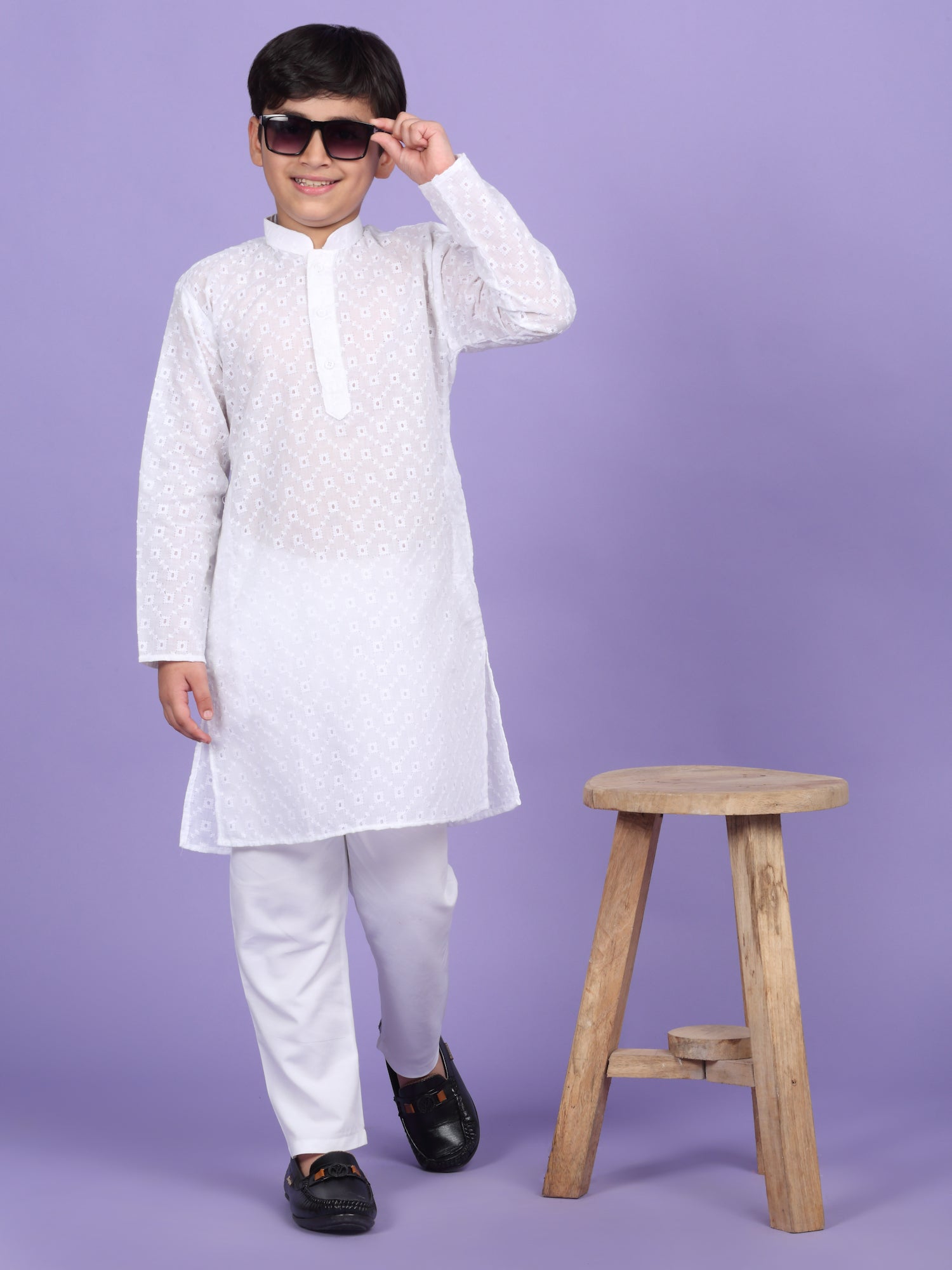 Cotton Blend Embroidered Chikan Kurta