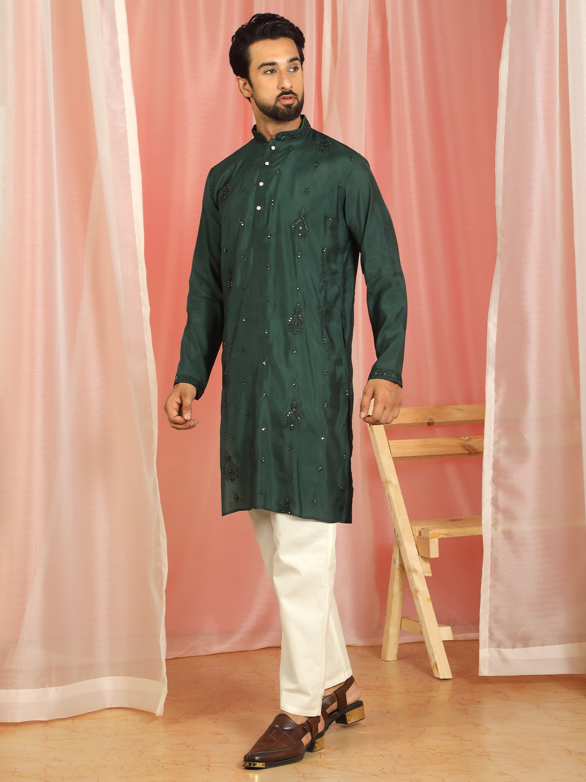 Men Cotton Silk Embroidered Ethnic Kurta - Green