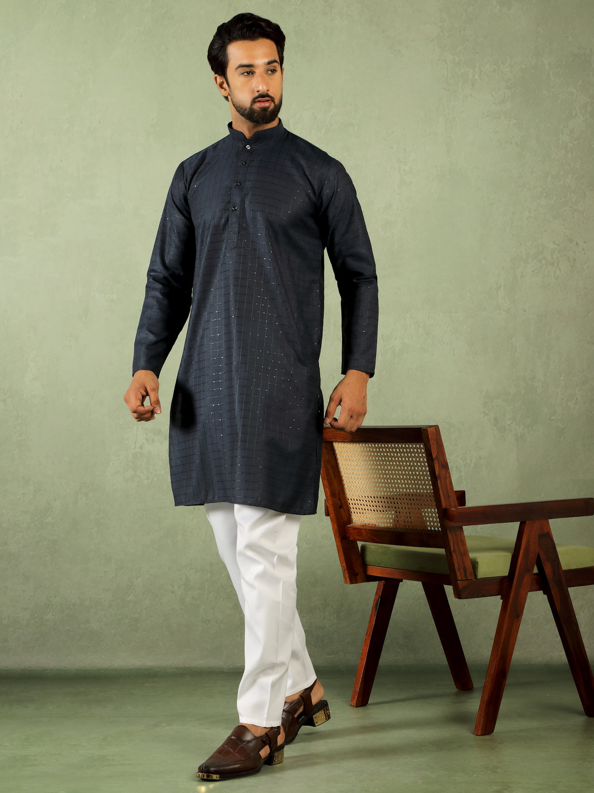 Men Cotton Geometric Mandarin Collor Kurta - Navy Blue