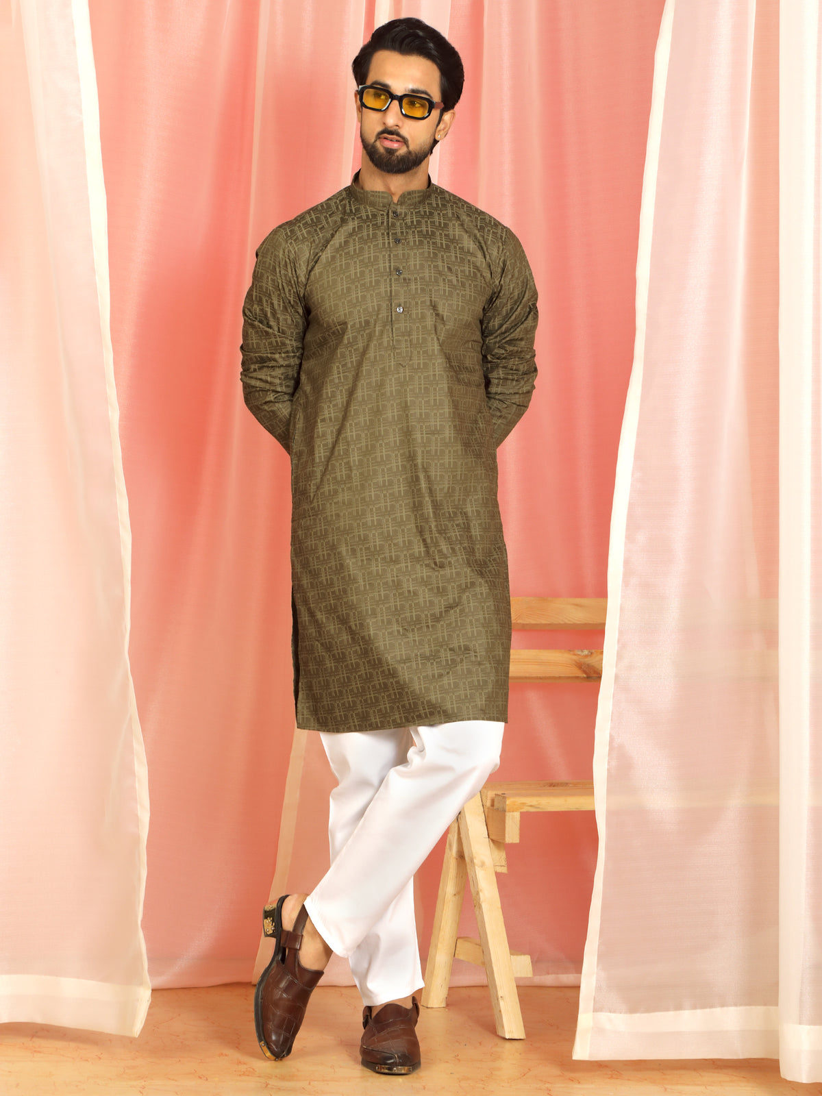 Men Cotton Geometric Mandarin Collor Kurta - Olive Green