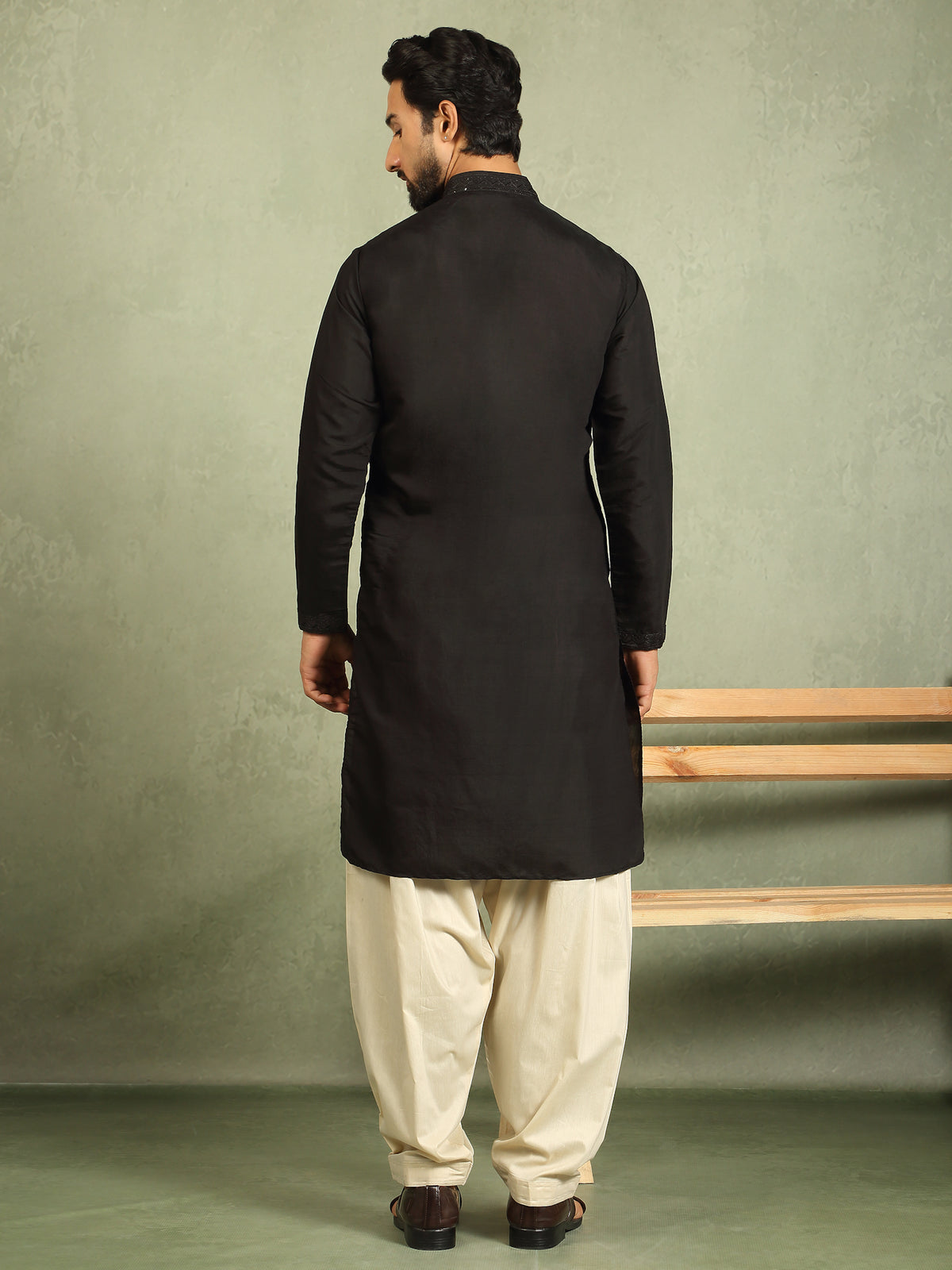 Men's Cotton Silk Ethnic Motif Embroidered Zip Closure Straight Kurta with Salwar Set - Black