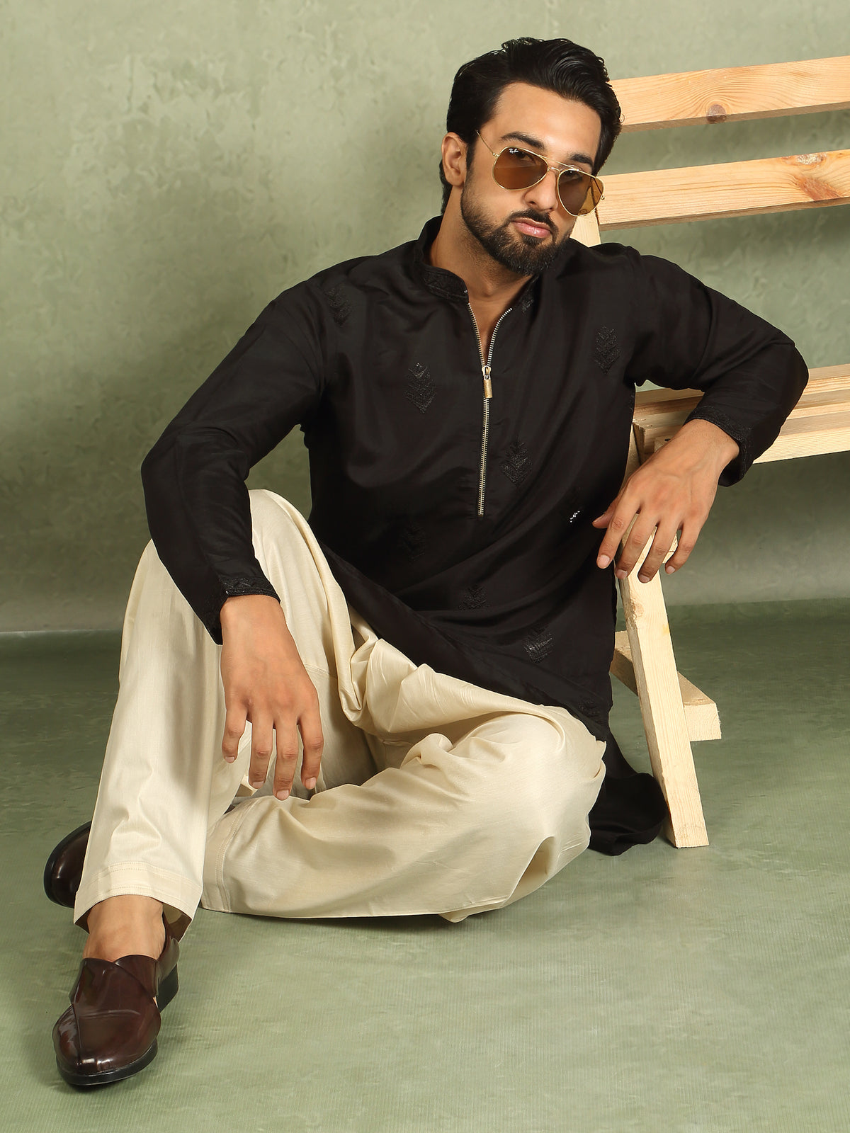Men's Cotton Silk Ethnic Motif Embroidered Zip Closure Straight Kurta with Salwar Set - Black