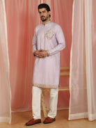 Men Cotton Silk Floral Embroidered Zip Closure Kurta - Mauve