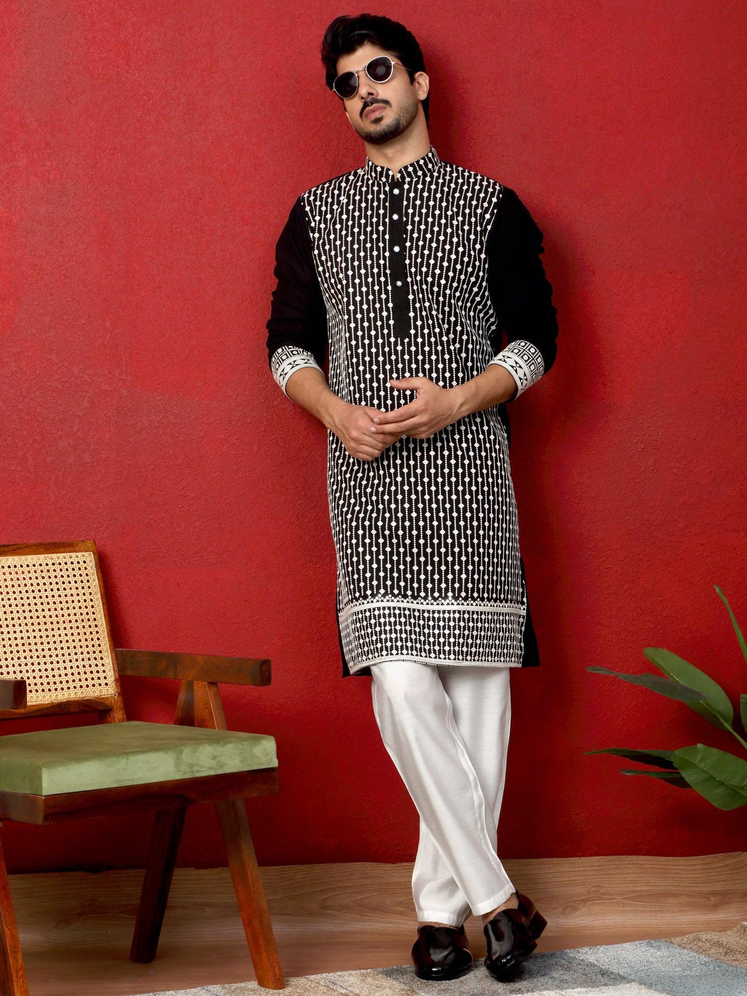 LUXE-Men's Georgette Sequins Thread Work Embroidered Kurta Trouser Pant Set