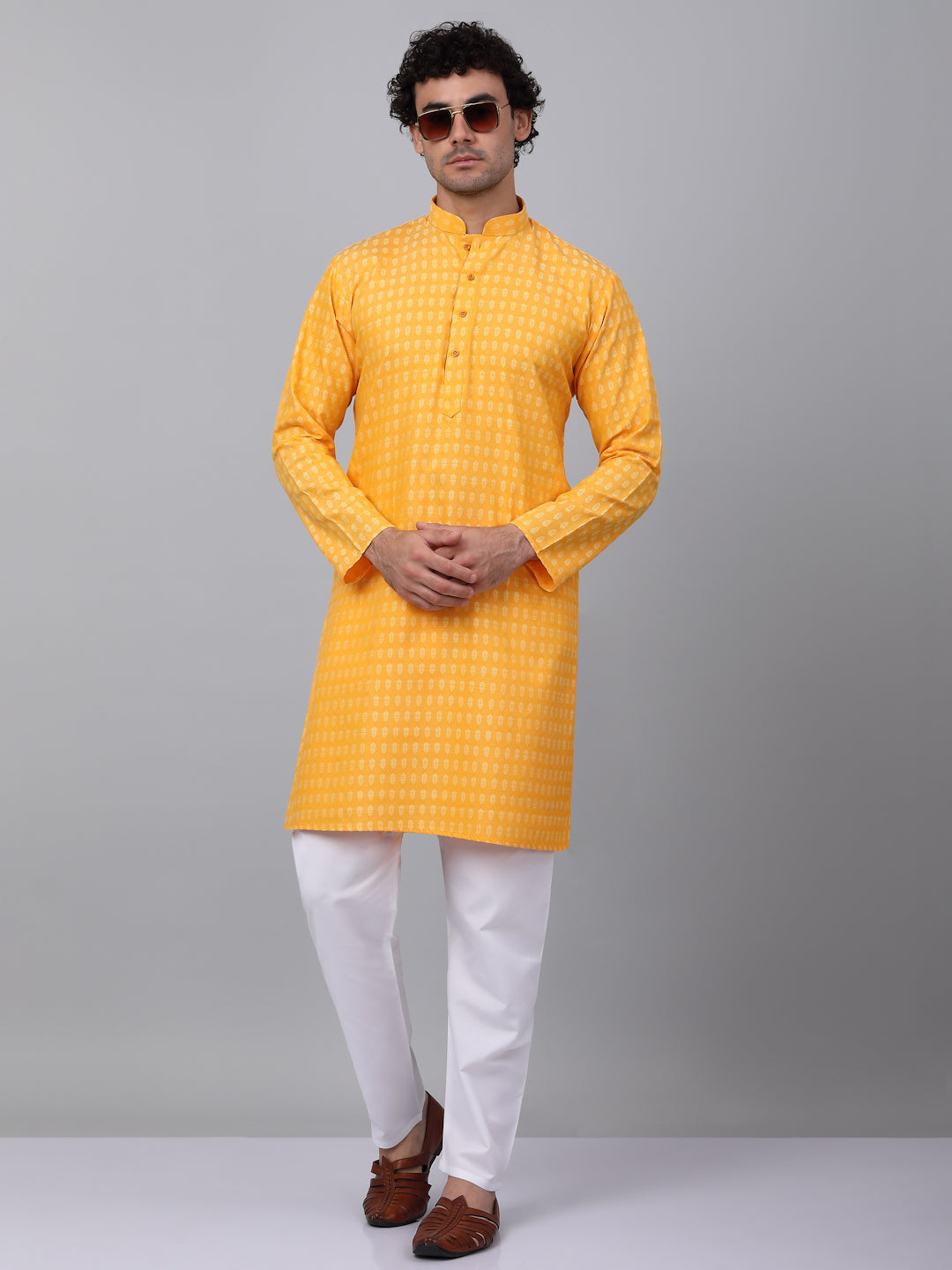 KRAFT INDIA Men Pure Cotton Ethnic Motif Knee Length Kurta With White Elastic Waistband Pyjama Set