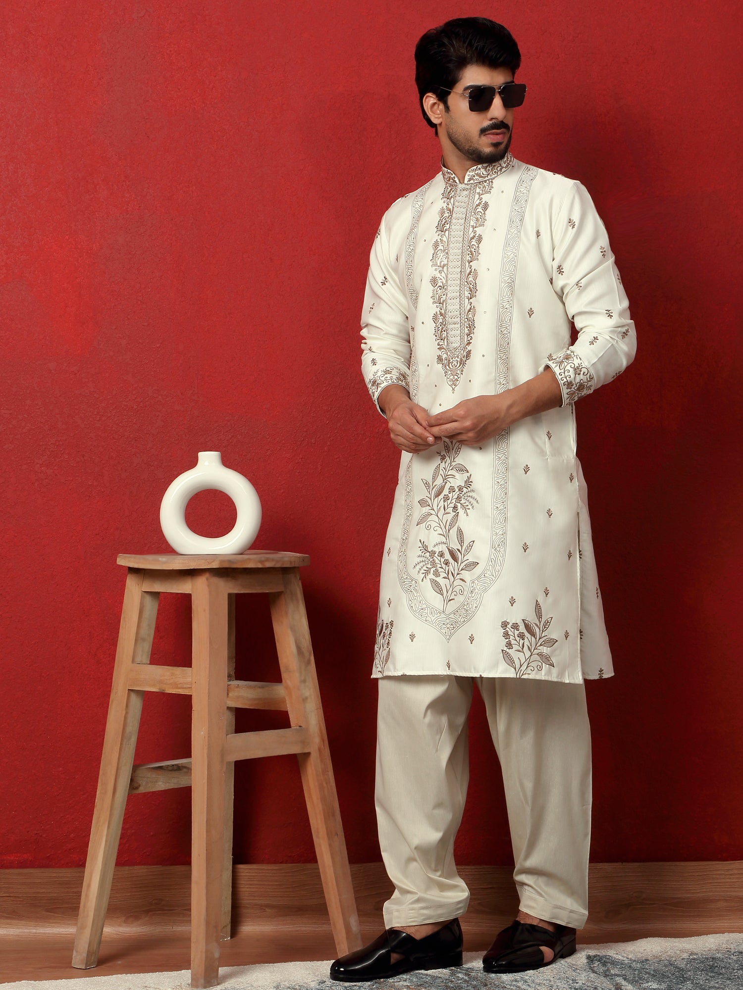 LUXE-Men's Cotton Silk Floral Embroidered Work Kurta Salwar Set