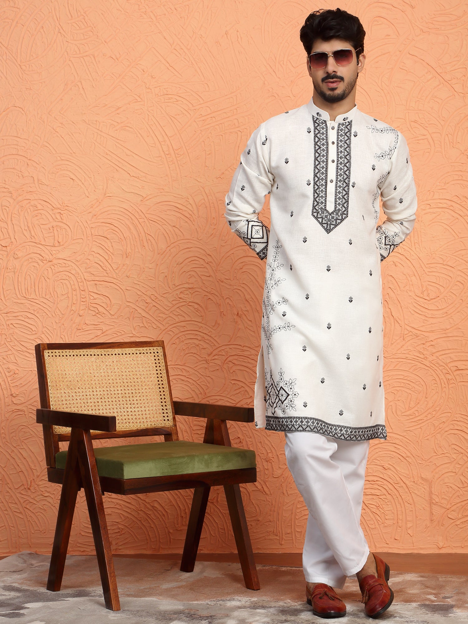 LUXE-Men's Cotton Yoke Design Placement Embroidered Kurta