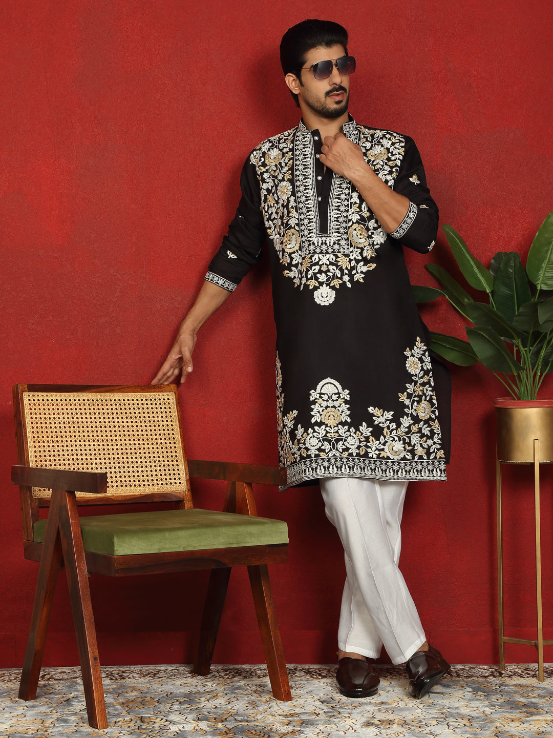 LUXE-Men’s Cotton Silk Embroidered Floral Design Straight Kurta