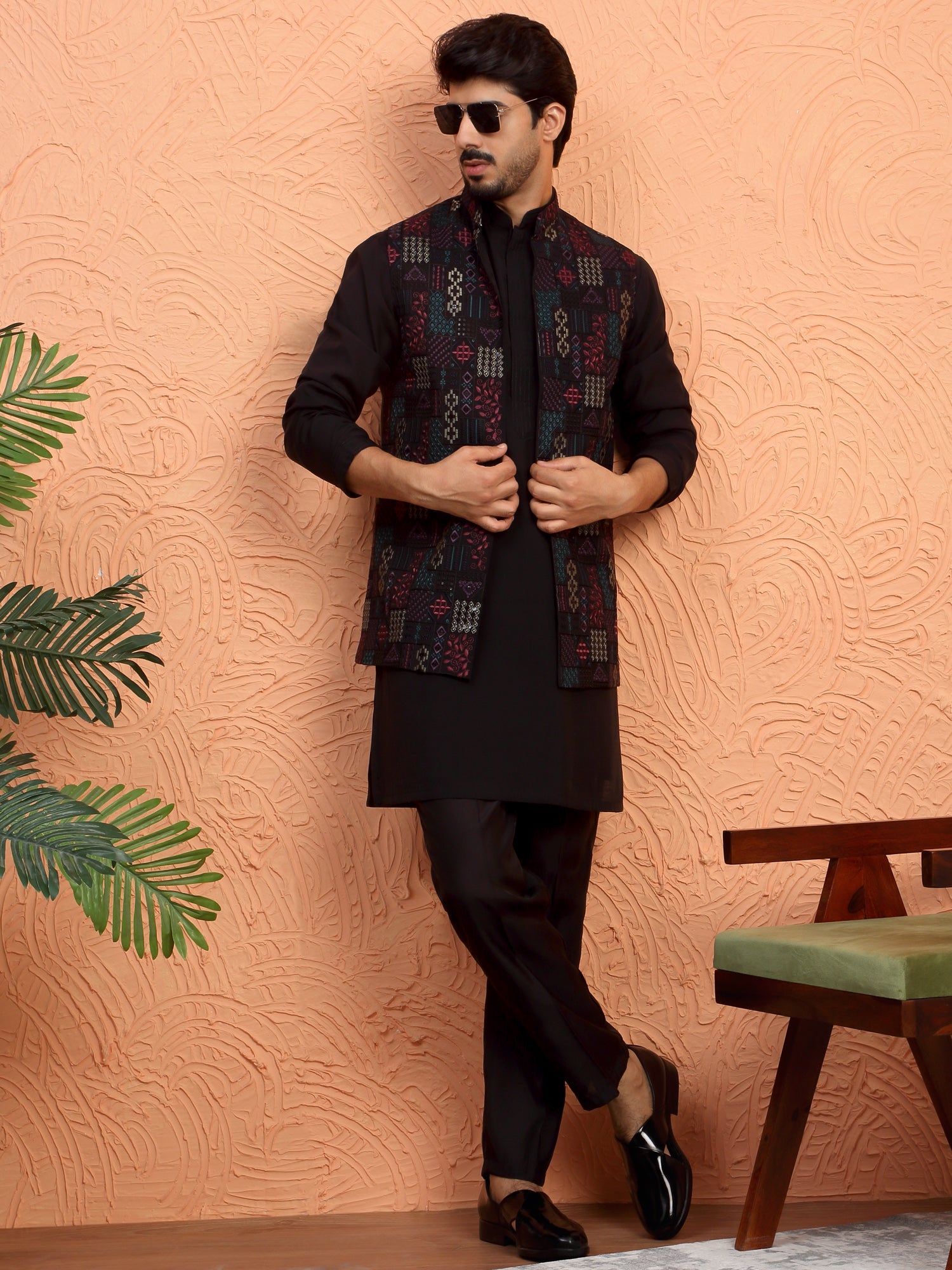 LUXE- Men's Silk Blend Anchor Work Kurta Trouser Set with Floral Embroidered Nehru Jacket