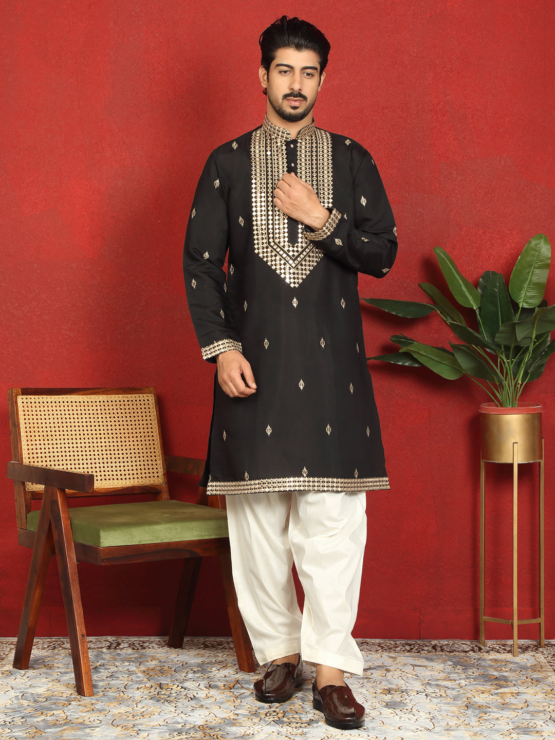 LUXE-Men’s Cotton Silk Zari Embroidered Yoke Design Kurta