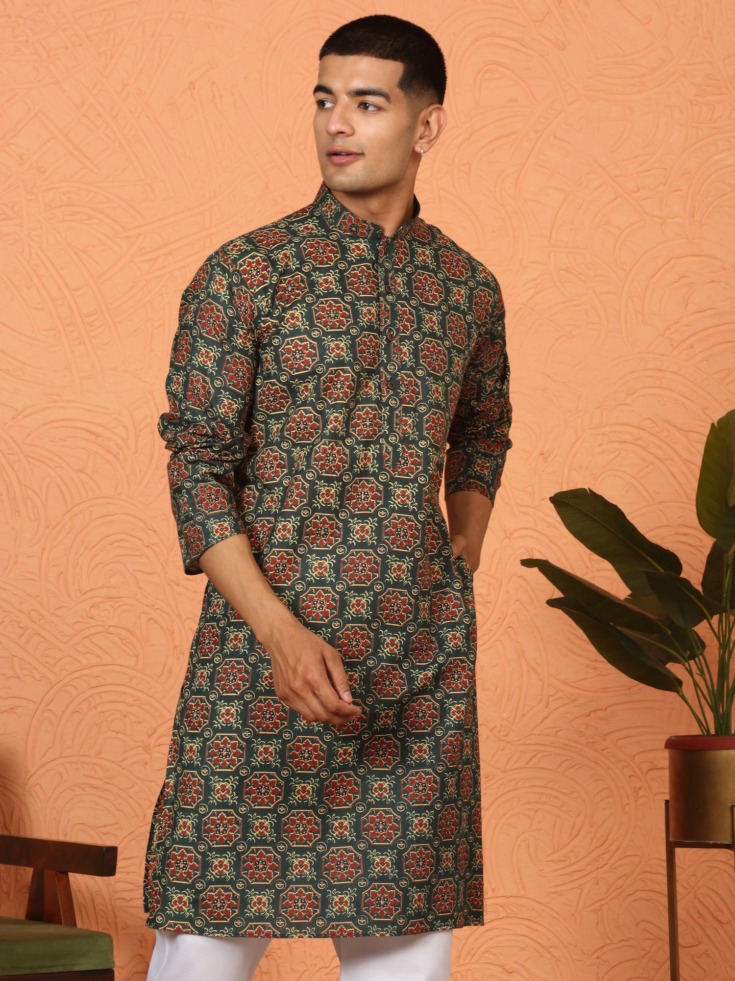 Men’s Peacock Motif Jaipuri Printed Pure Cotton Kurta with White Pajama Set