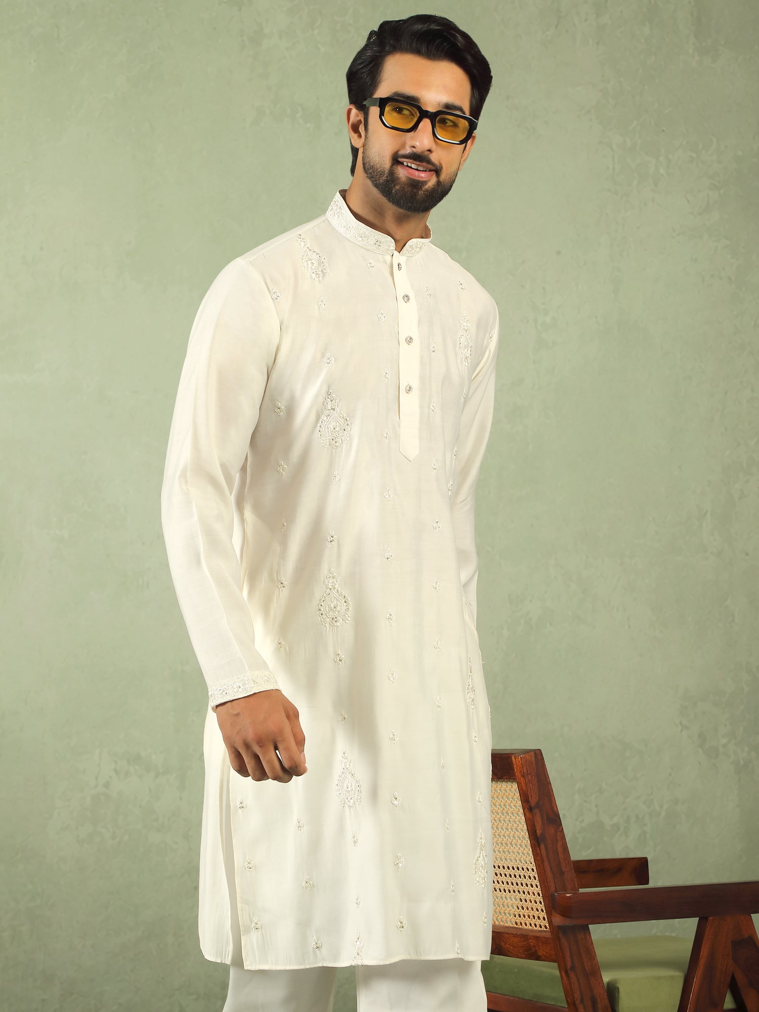 Men Cotton Silk Embroidered Ethnic Kurta