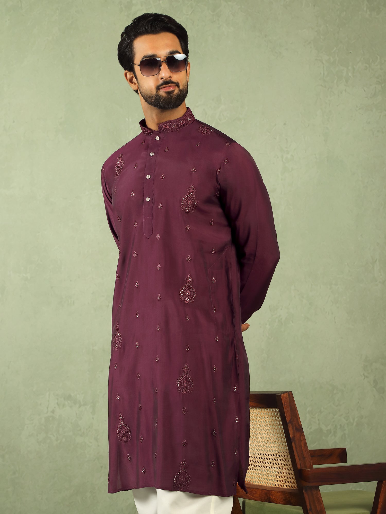 Men Cotton Silk Embroidered Ethnic Kurta