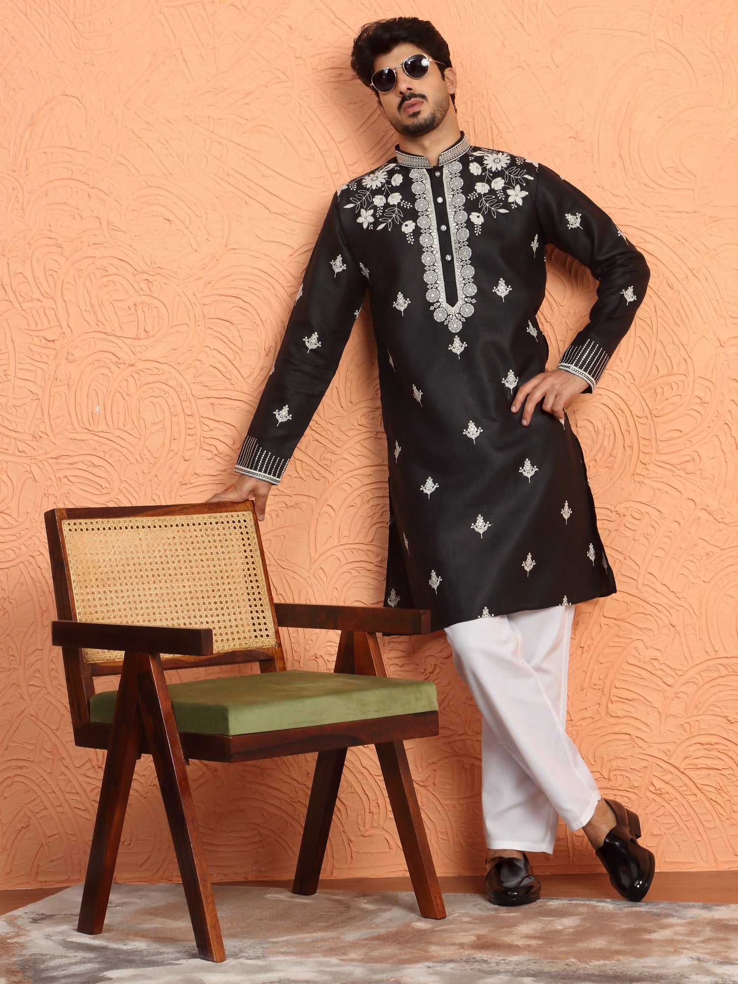 LUXE-Men's Cotton Yoke Design Floral Embroidered Kurta