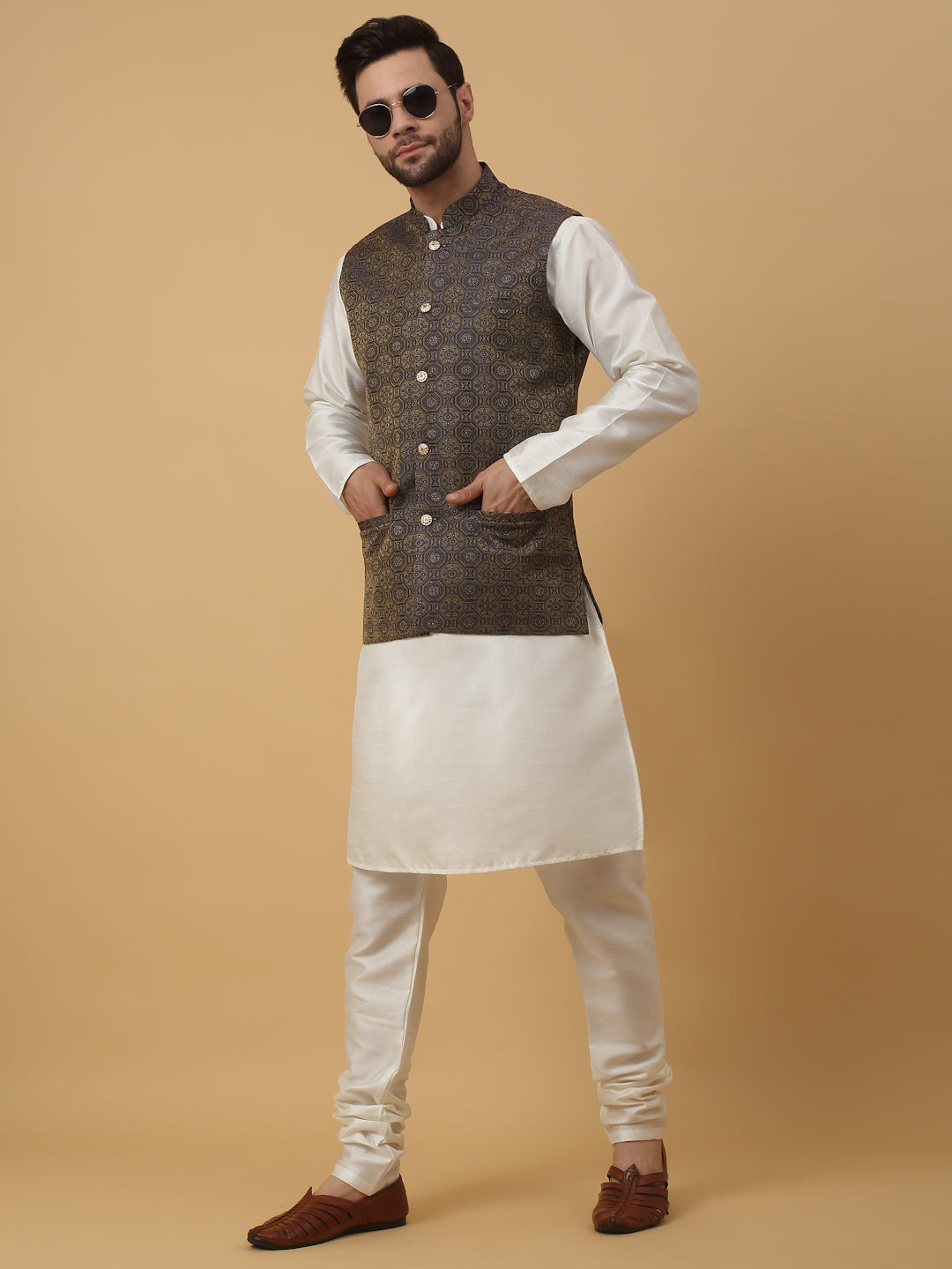 KRAFT INDIA Men's Silk Blend Cream Kurta, Churidar with Jacquard Bandhani Silk Blend Nehru Jacket Set