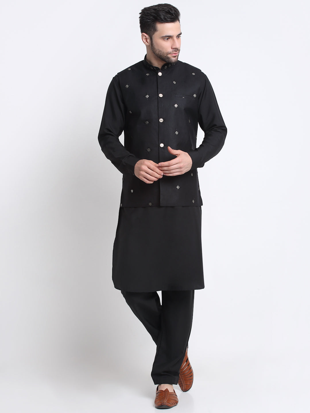 KRAFT INDIA Men Cotton Black Pathani Kurta & Salwar With Embroided Sequenced Nehru Jacket