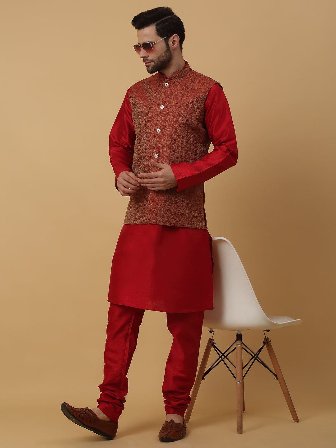 KRAFT INDIA Men's Silk Blend Maroon Kurta, Churidar with Jacquard Bandhani Silk Blend Nehru Jacket Set