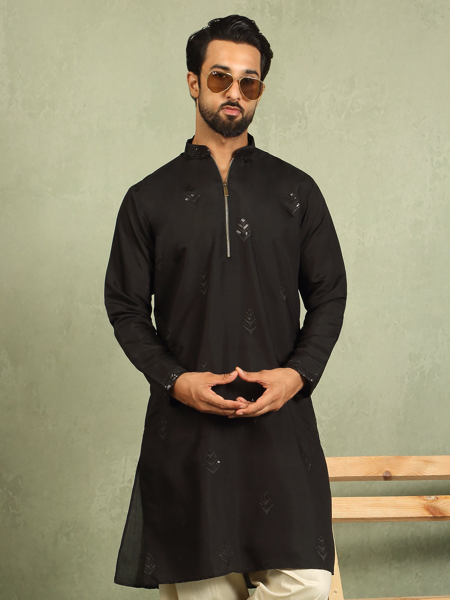 Men Cotton Silk Ethnic Motifs Zip Closure Kurta