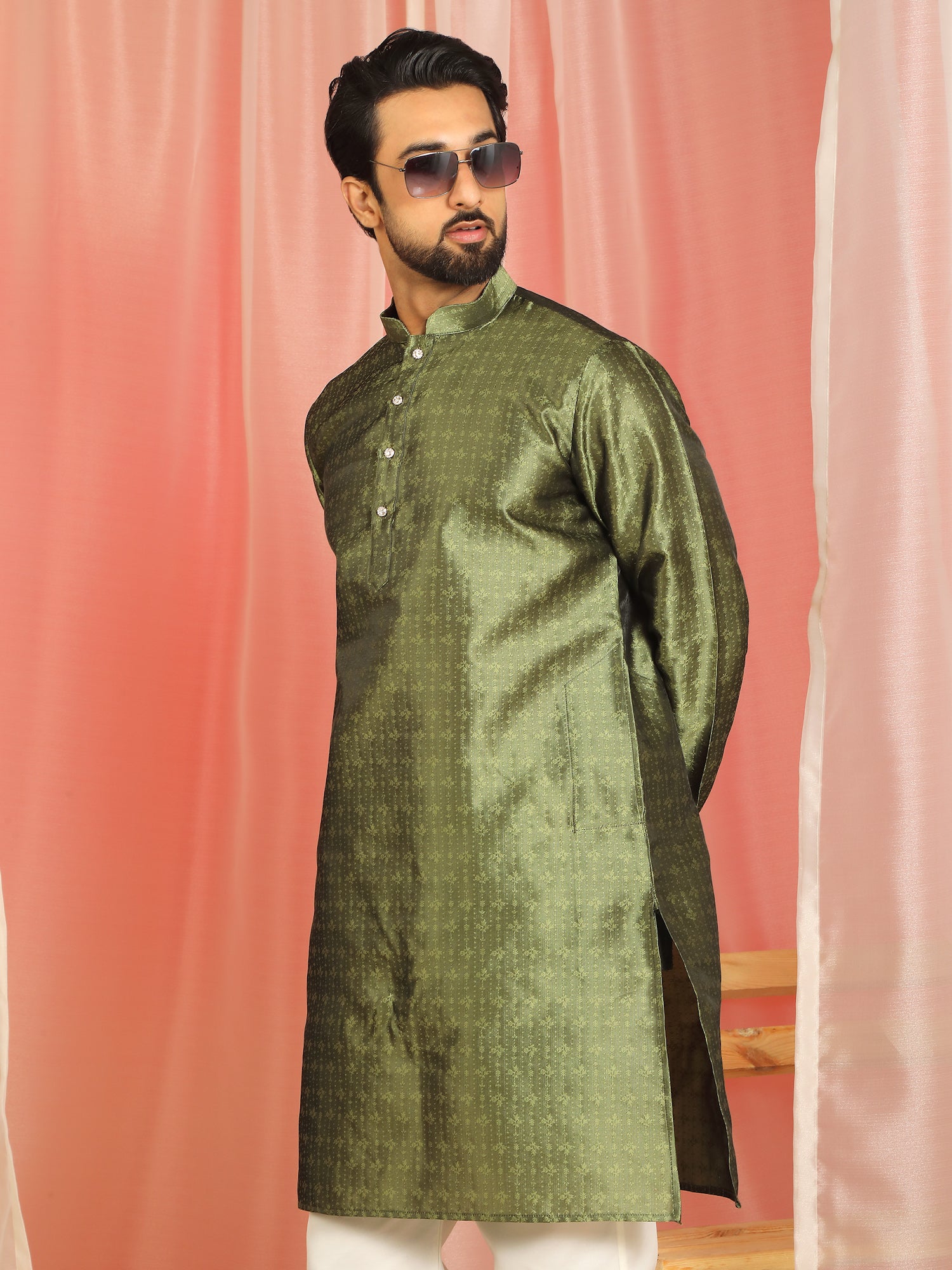 Men Jacquard Floral Mandarin Collor Long Kurta
