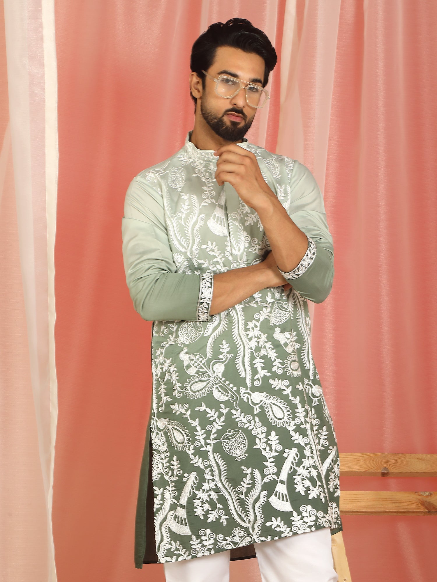 Men Ombre Embroidered Cotton Silk Kurta