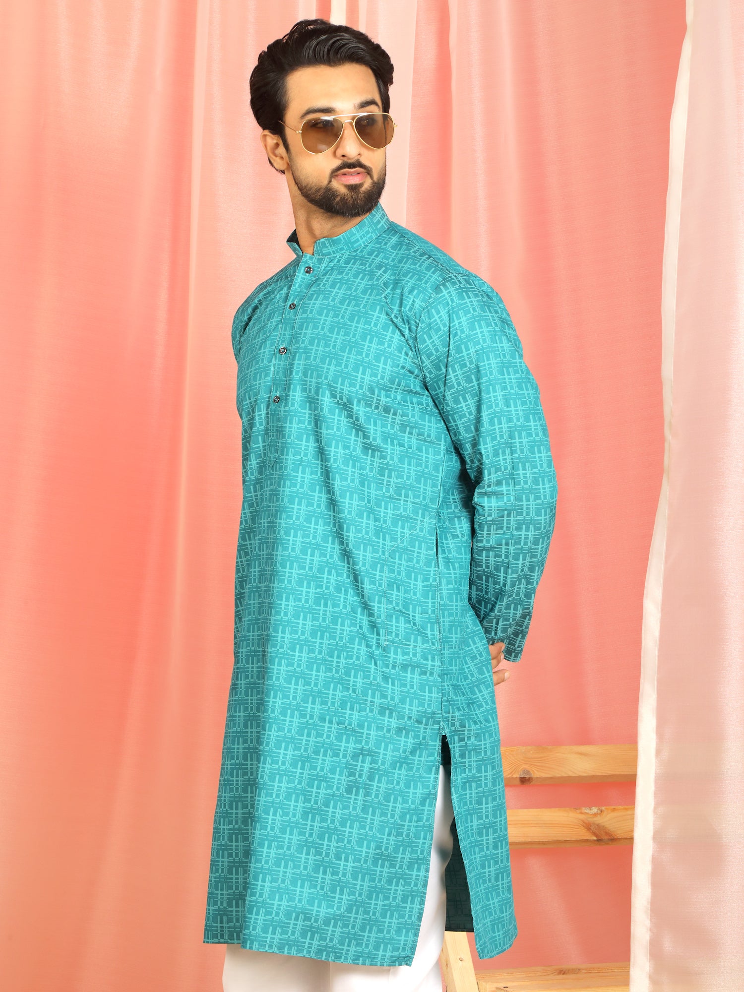 Men Cotton Geometric Mandarin Collor Kurta