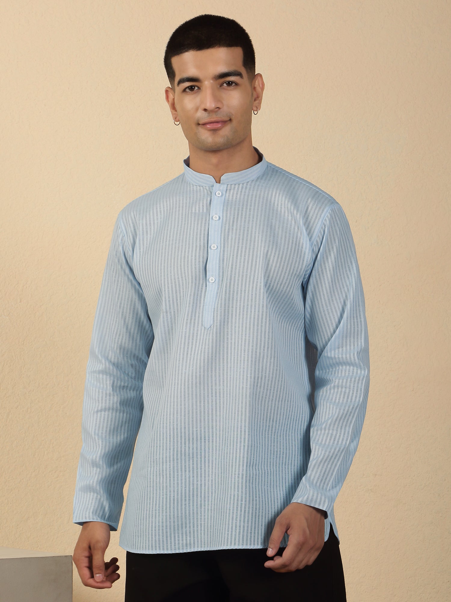Men Vertical Striped Cotton Short Kurta with Mandarin Collar