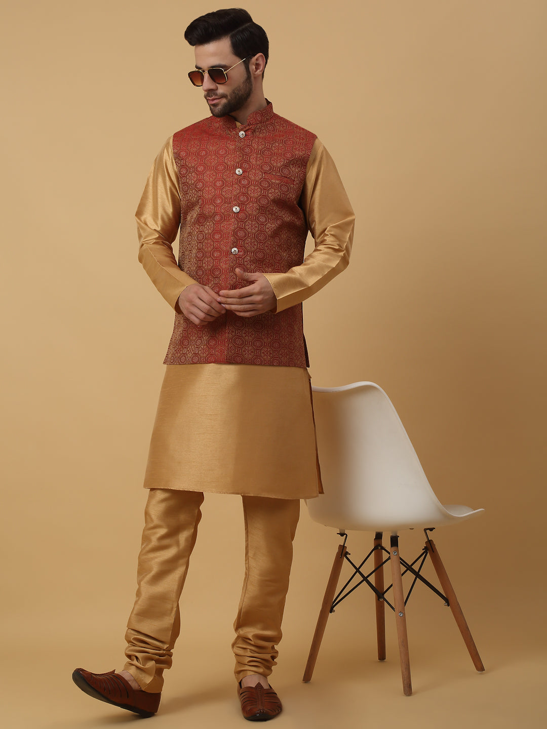 KRAFT INDIA Men's Silk Blend Gold Kurta, Churidar with Jacquard Bandhani Silk Blend Nehru Jacket Set