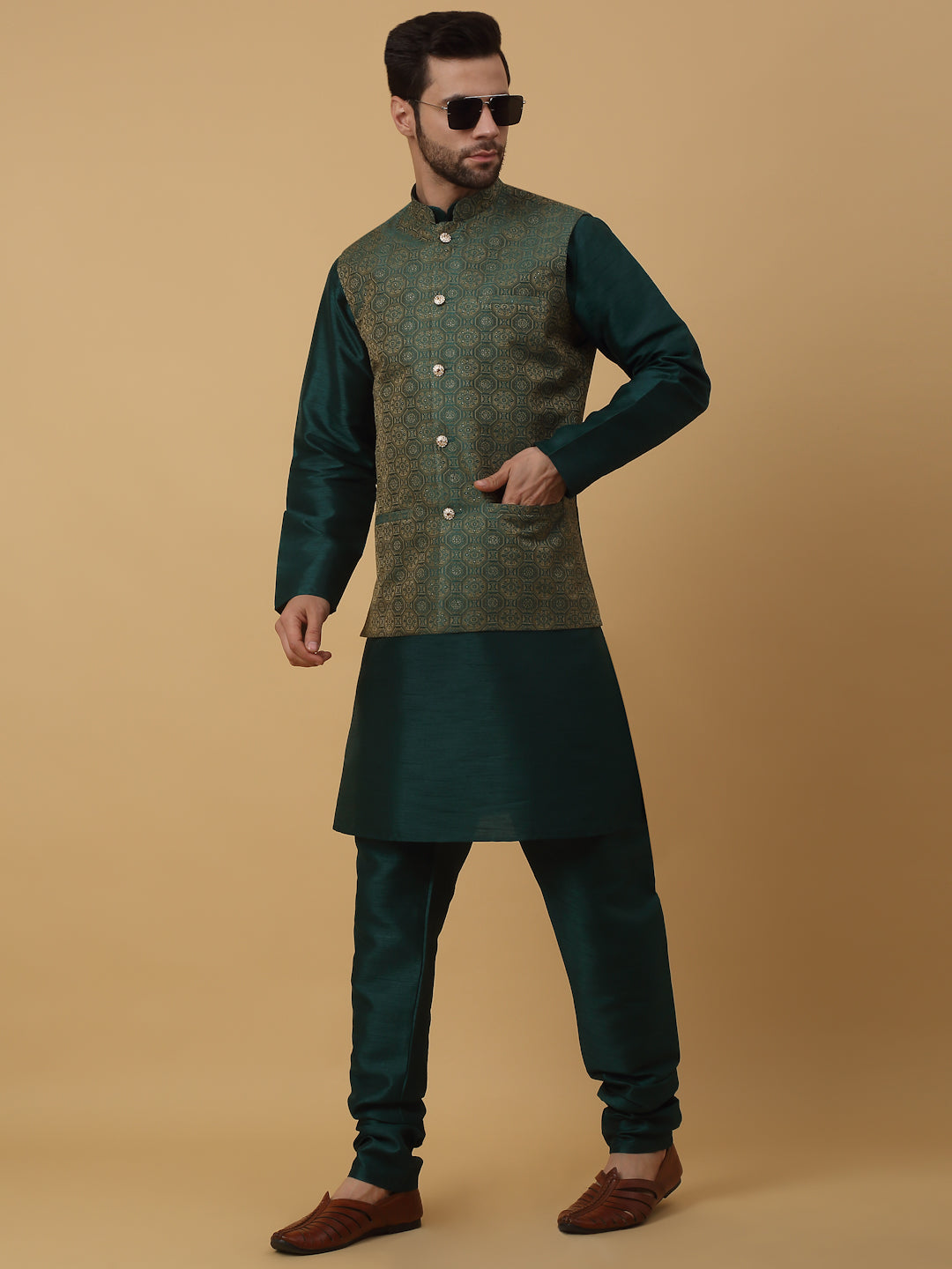 KRAFT INDIA Men's Silk Blend Green Kurta, Churidar with Jacquard Bandhani Silk Blend Nehru Jacket Set