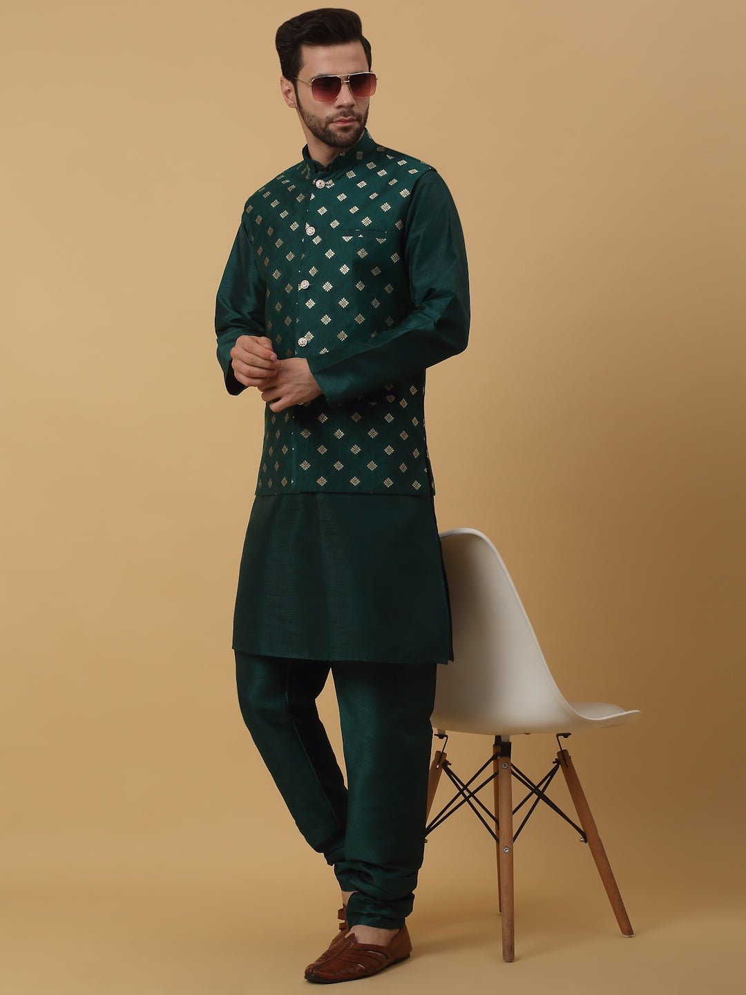 KRAFT INDIA Men's Silk Blend Green Kurta, Churidar with Jacquard Silk Blend Floral Print Nehru Jacket Set