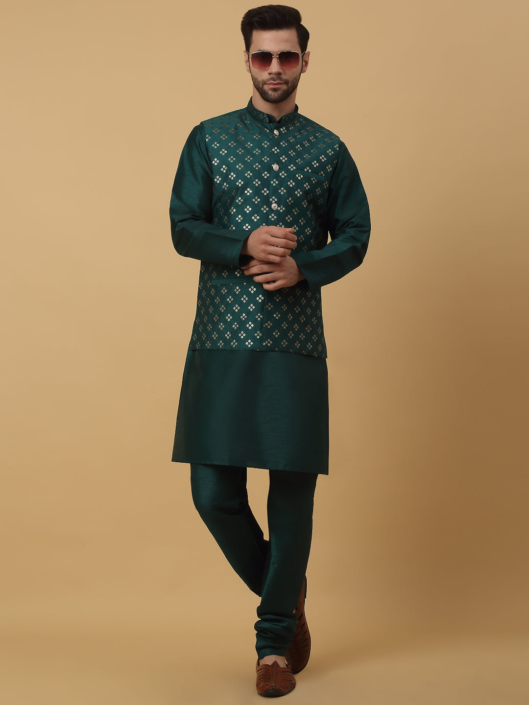KRAFT INDIA Men's Silk Blend Green Kurta, Churidar with Cotton Silk Embroided Sequenced Nehru Jacket Set