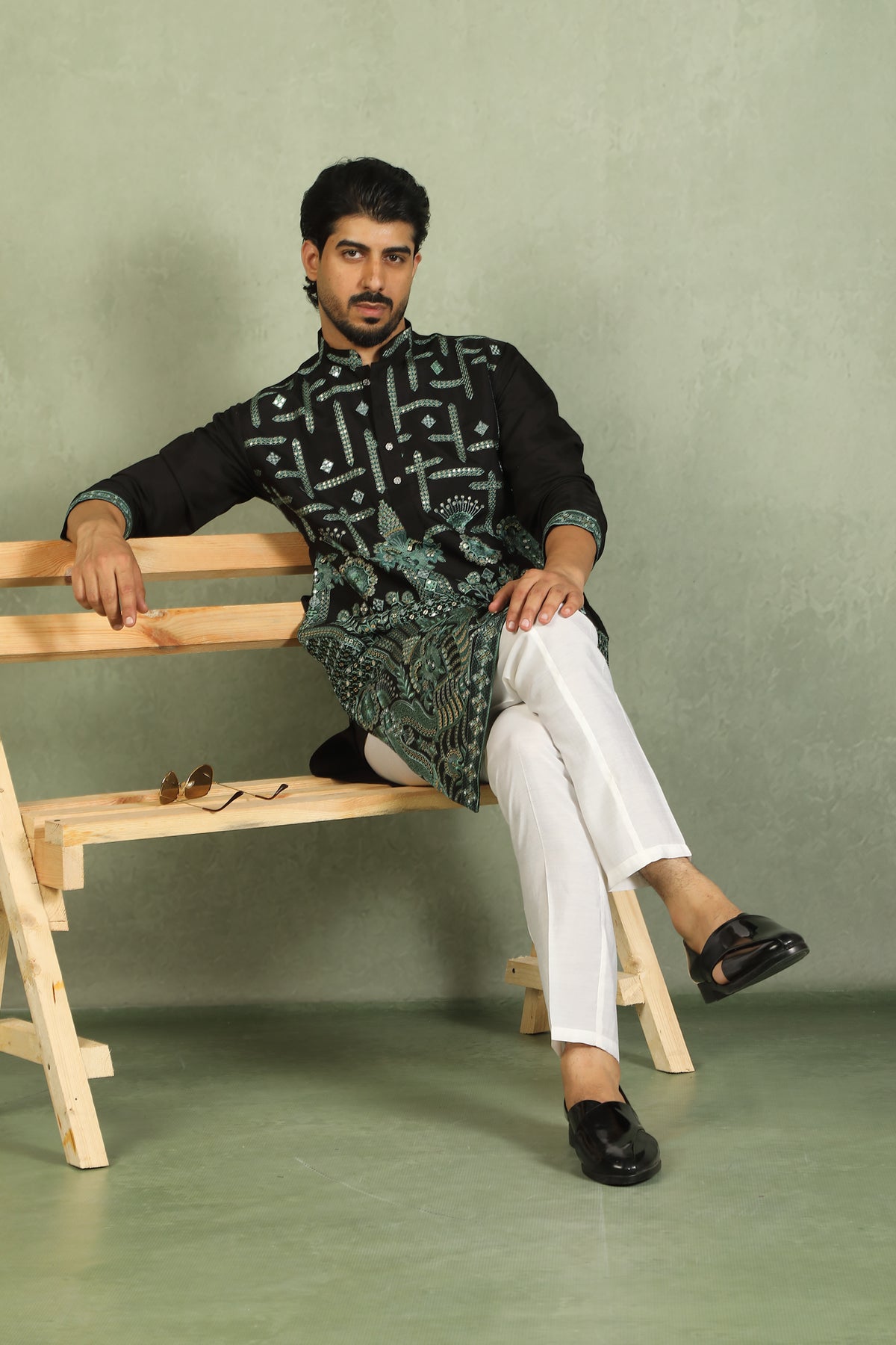 Luxe Men's Cotton Silk Fabric Ethnic Motifs Geometric Designed Kurta with Trouser Set - Green