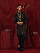 Luxe Men's Japanese Ethnic Motifs Design Golden Foil Work V-Neck Kurta - Black