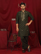 Luxe Men's Japanese Ethnic Motifs Design Golden Foil Work V-Neck Kurta - Mehndi