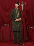 Luxe Men's Japanese Ethnic Motifs Design Golden Foil Work V-Neck Kurta with Trouser Set - Mehndi